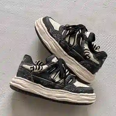 YUDASHU Thick Sole 7CM Hidden Height Increase Sneakers