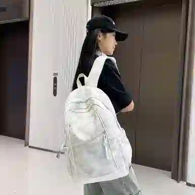 泰格奴 纯色字母休闲百搭高颜值精美配色质感旅行潮流初高中大学生上课书包 尼龙 双肩包 男女同款情侣款 白色/绿色/黑色/粉红色/酒红色