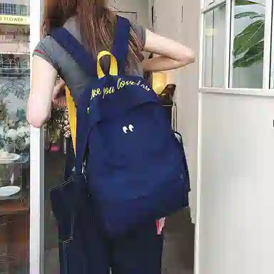 泰格奴 涂鸦通勤旅行小清新轻便高颜值大容量背包初中高中大学生上课百搭书包 尼龙 双肩包 男女同款情侣款 米白色/浅蓝色/藏青色/黑色