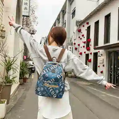 泰格奴 涂鸦精美机能通勤旅行小清新轻便高颜值背包初中高中大学生上课百搭 尼龙 双肩包 女款 孔雀蓝