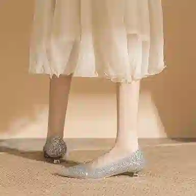 兰缪 亮面皮 时尚气质优雅百搭 休闲单鞋 女