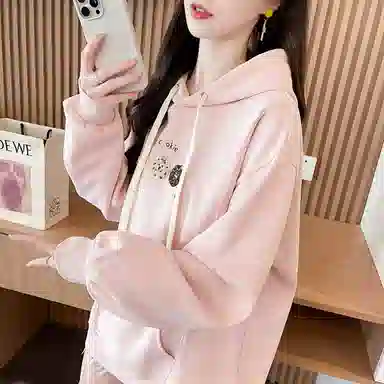 沐晓欣 连帽薄款卡通卫衣 女款