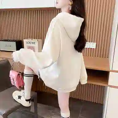 沐晓欣 连帽薄款卡通卫衣 女款