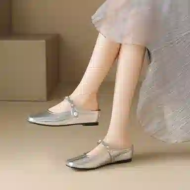 DAPHNE PVC