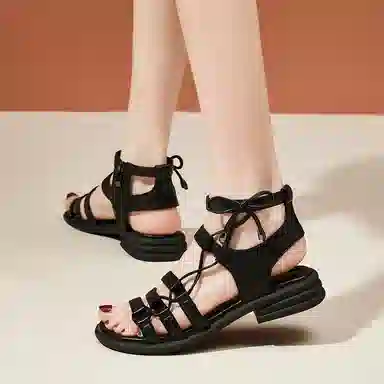 DAPHNE PU