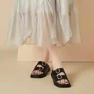 DAPHNE PU