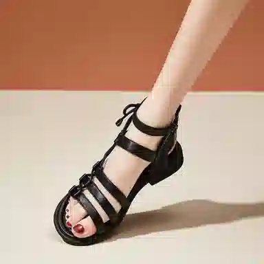 DAPHNE PU