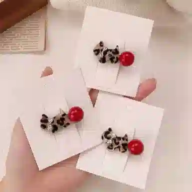 希铃 气质百搭高级感 豹纹红珠珠 亚克力 发夹 女款