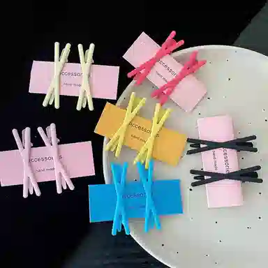 希铃 甜心彩色交叉侧边刘海 亚克力 发夹 女款