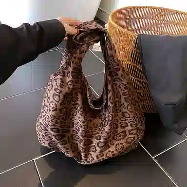 小猪班纳 韩系复古托特包秋冬通勤时尚慵懒风 绒面 单肩包 女款 多色