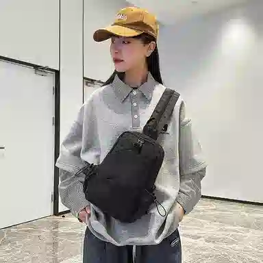 小猪班纳 旅行韩版轻便通勤百搭小背包 尼龙布 单肩斜挎双肩包 男女同款情侣款 多色