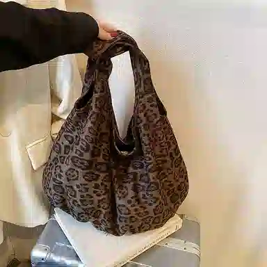 小猪班纳 韩系复古托特包秋冬通勤时尚慵懒风 绒面 单肩包 女款 多色