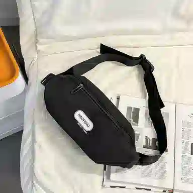 小猪班纳 轻便斜挎包潮牌日系简约 尼龙 胸包 常规 男女同款情侣款 多色