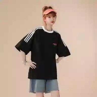 maxim's de paris LOGOT