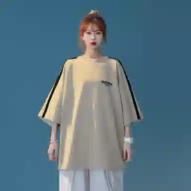 maxim's de paris logoT