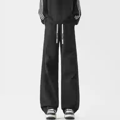 maxim's de paris vibe