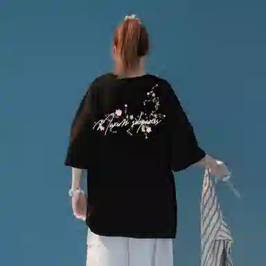 maxim's de paris logoT