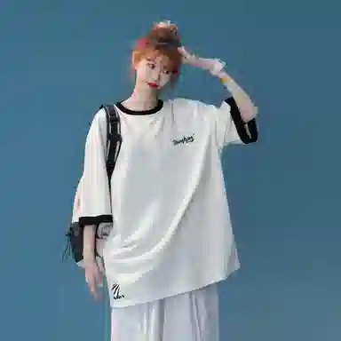 maxim's de paris logoT