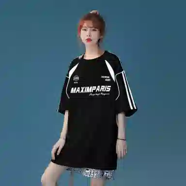 maxim's de paris LogoT