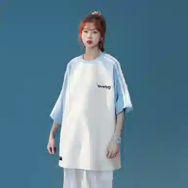 maxim's de paris logoT