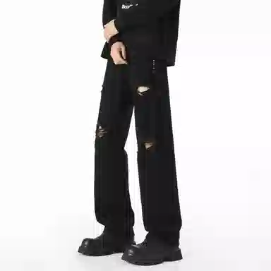 maxim's de paris ins