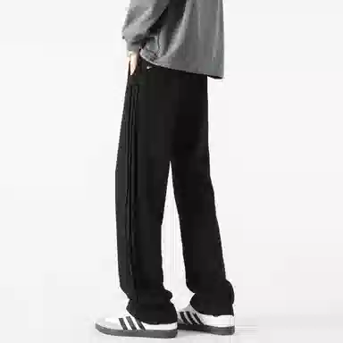 maxim's de paris logo