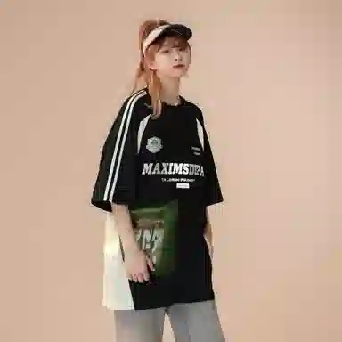 maxim's de paris LogoT