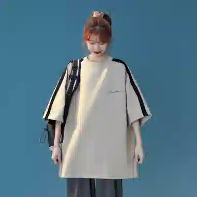 maxim's de paris logoT