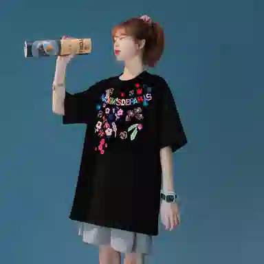 maxim's de paris logoT