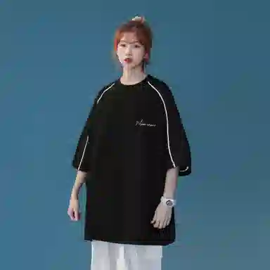 maxim's de paris logoT