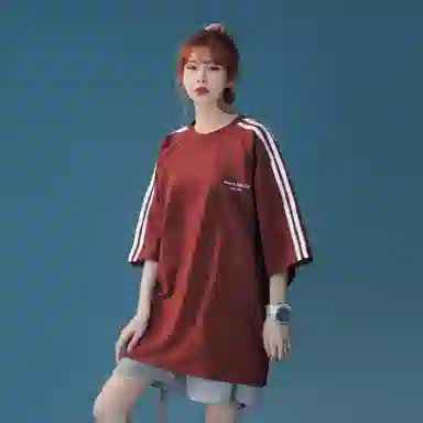 maxim's de paris LogoT