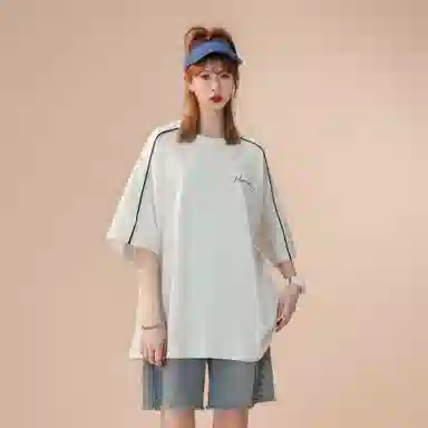 maxim's de paris logoT