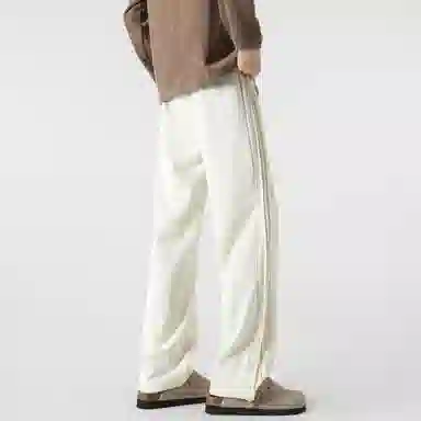 maxim's de paris logo