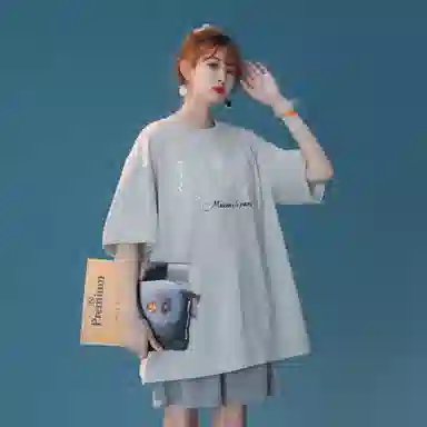 maxim's de paris 260G logoT