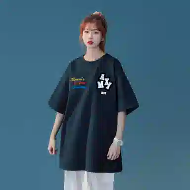 maxim's de paris logoT