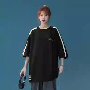 maxim's de paris logoT