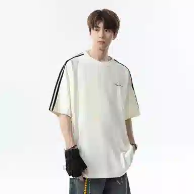 maxim's de paris inslogoT