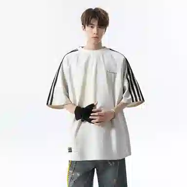 maxim's de paris inslogoT