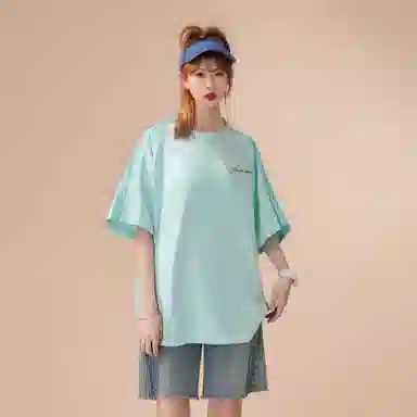 maxim's de paris logoT