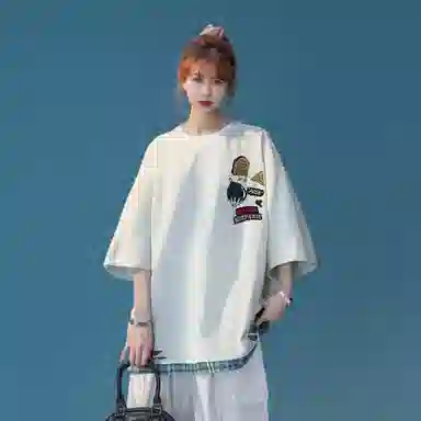 maxim's de paris LogoT