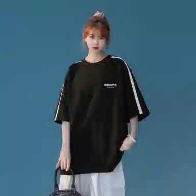 maxim's de paris logoT