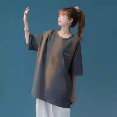 maxim's de paris logoT