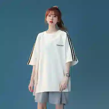 maxim's de paris logoT