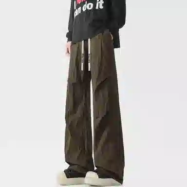 maxim's de paris vibe