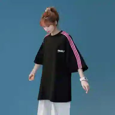 maxim's de paris LogoT