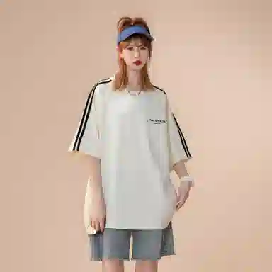 maxim's de paris LogoT