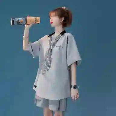 maxim's de paris LogoT