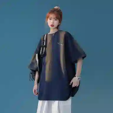 maxim's de paris logoT