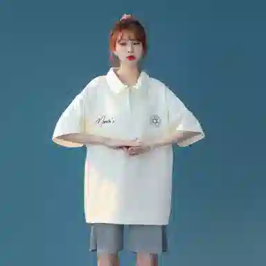 maxim's de paris logoT