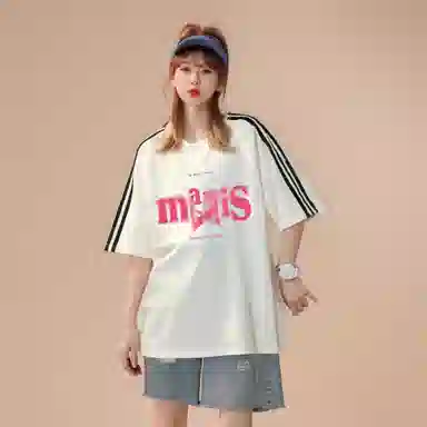 maxim's de paris logoT